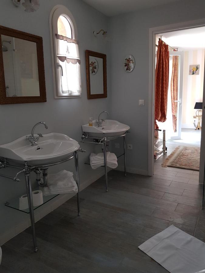Mas D'Azur Bed & Breakfast โรกฟอร์-เลส์-แปงส์ ภายนอก รูปภาพ