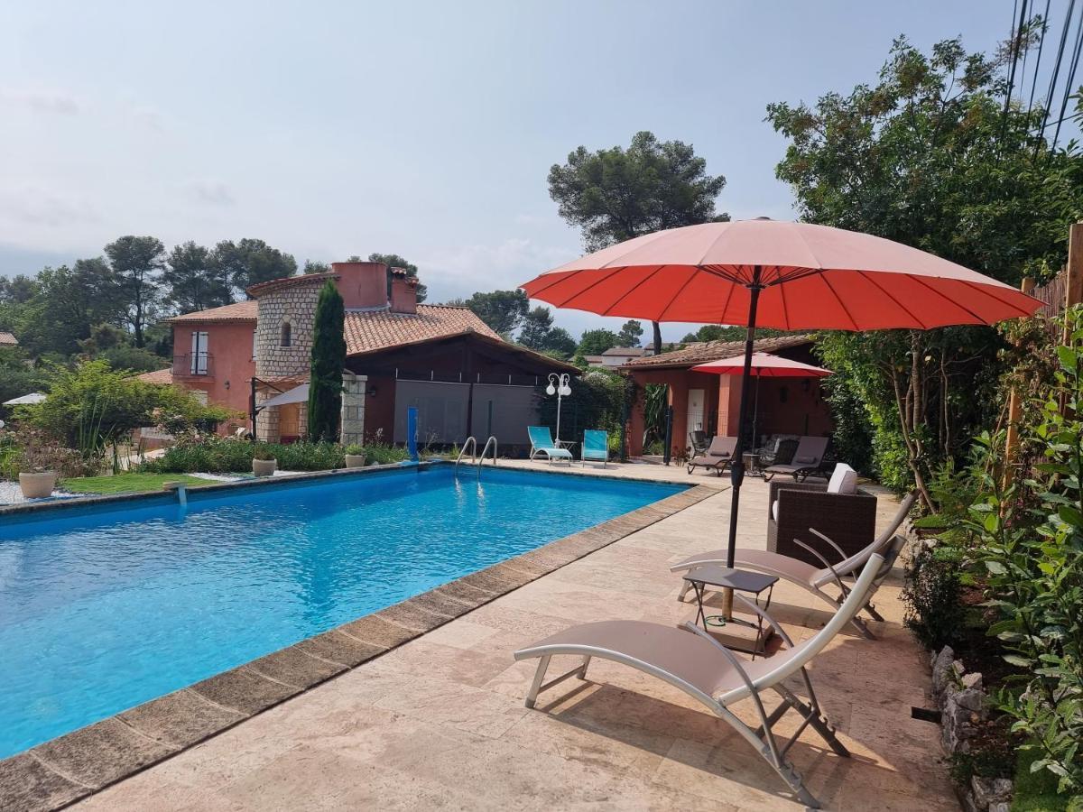 Mas D'Azur Bed & Breakfast โรกฟอร์-เลส์-แปงส์ ภายนอก รูปภาพ